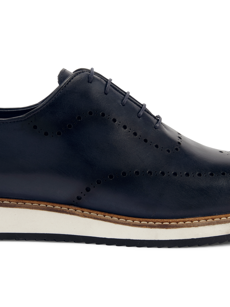 CONFORTEVOLE Elegante Schnürer aus Leder